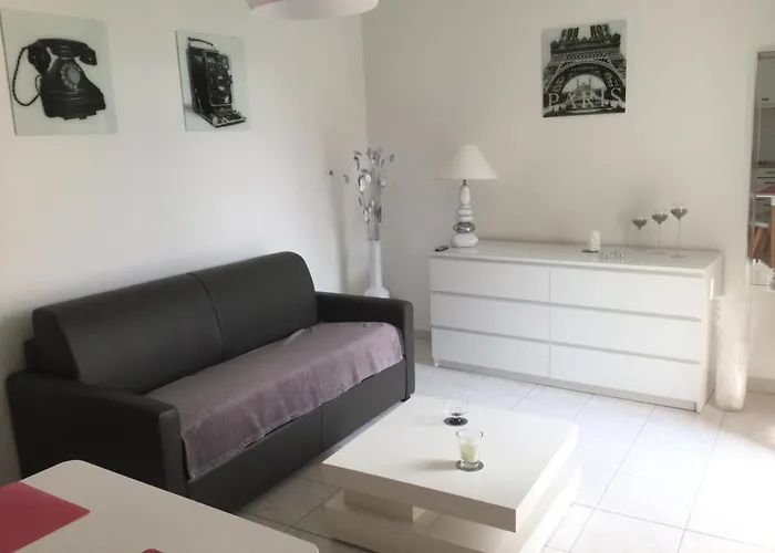 Le Clousy- - Centre *