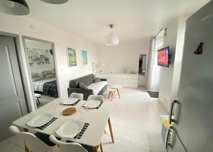 Le Clousy- - Centre كاركفو